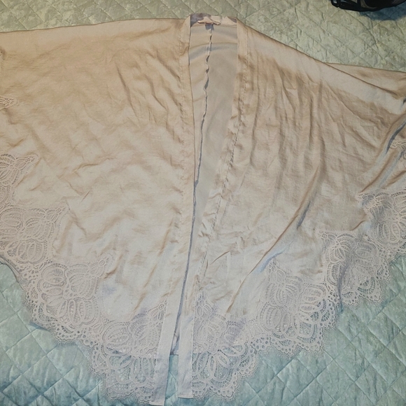 Victoria's Secret Cover-up/Robe - Picture 2 of 11